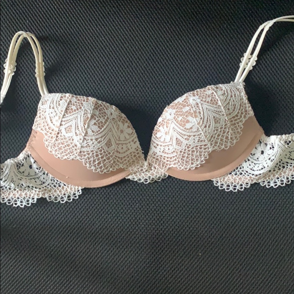 Very Sexy lace push up, wire free